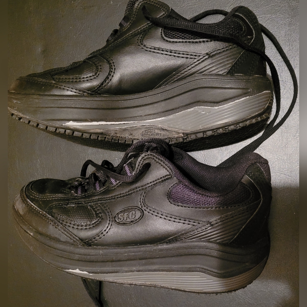 SHOES FOR CREWS